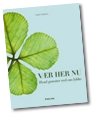 Vær her nu